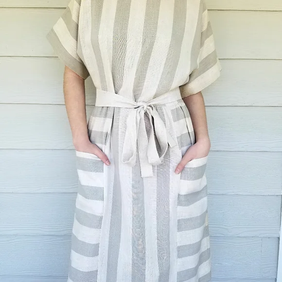 *SOLD*Vintage 80s Minimalist Lagenlook Dress Gray/Oat Color Belted Pockets - Picture 13 of 16